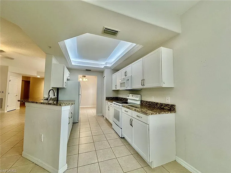 1345 Henley St #707 — Photo 11