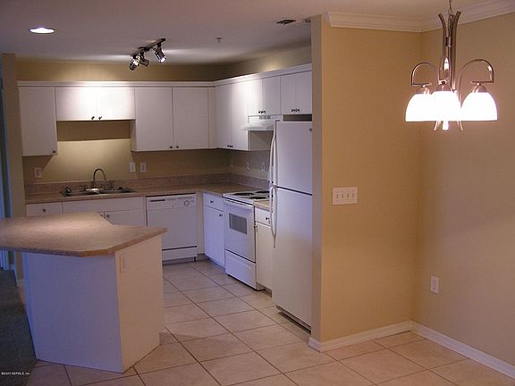 3rd image of 3591 KERNAN Boulevard #712
