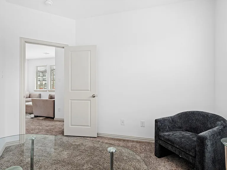 7053 Cedar Creek Dr — Photo 20