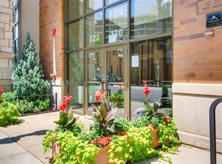 222 W Division St #47, Chicago, IL 60610