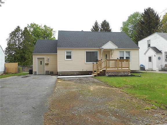 3rd image of 115 Van Mara Dr