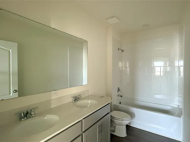2066 Walnut Creek Dr — Photo 24