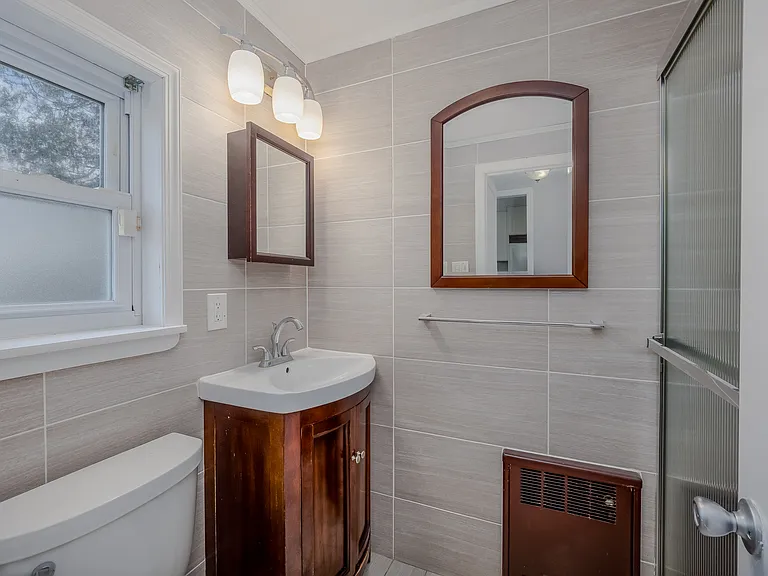 152 Charles St #1 — Photo 7