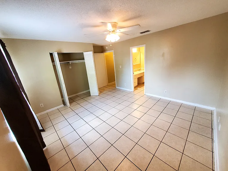 6527 Old Shell Rd #18 — Photo 10