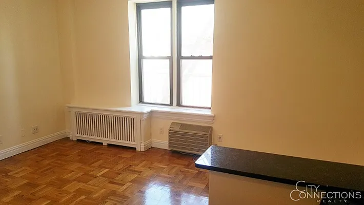 Rented by City Connections Realty | media 17