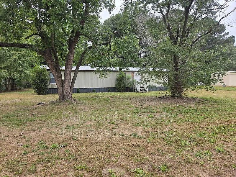 2 bed, 1.5 bath, 860 sqft, $850 — Photo 1