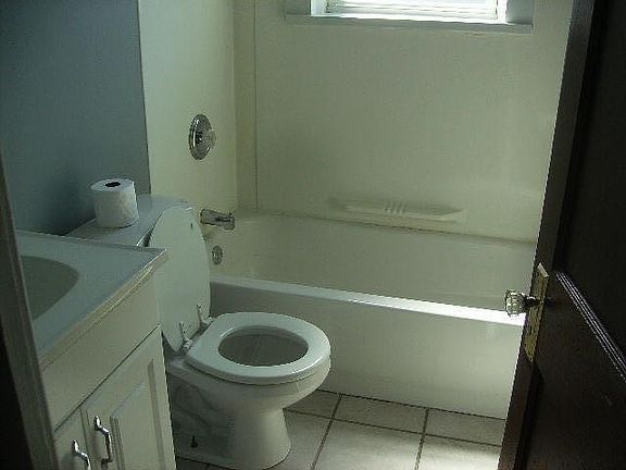 5th image of 3252 S Compton Ave #1