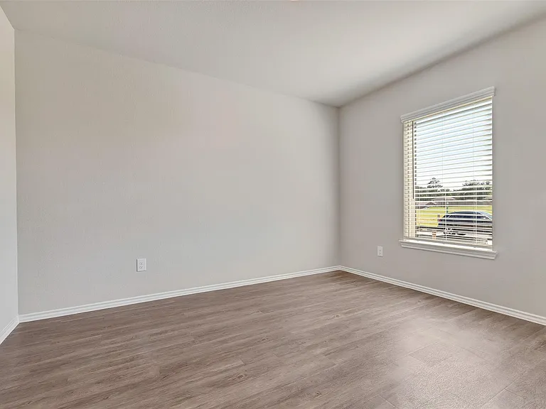 261 Gallant Front Ln — Photo 6