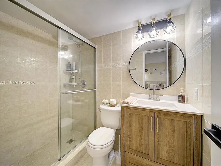1040 SE 4th Ave #128 — Photo 9