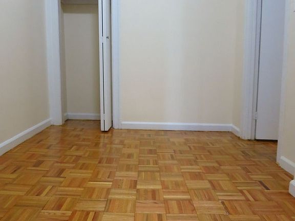 5th image of 539 E 78th St APT 4B