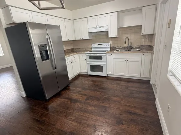 800 Kanner Dr Unit B, Fort Pierce, FL 34982