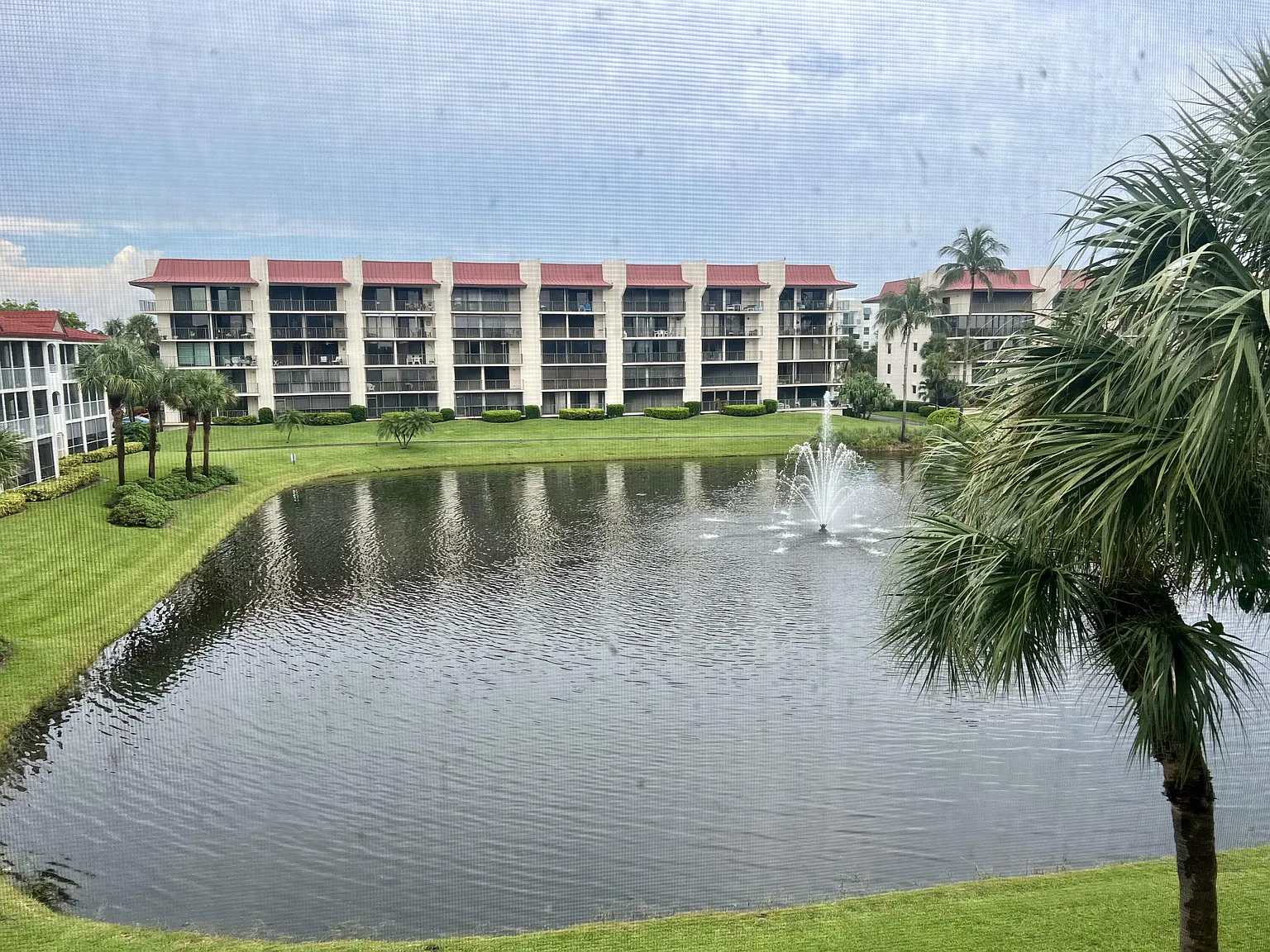 2 bed, 2.0 bath, 1487 sqft, $2,350 — Photo 2