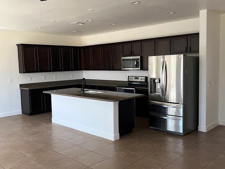 22462 E Camina Plata — Photo 3