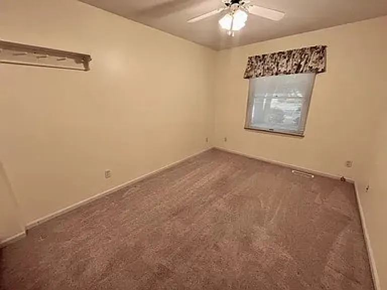 3363 Canterbury Ct — Photo 9