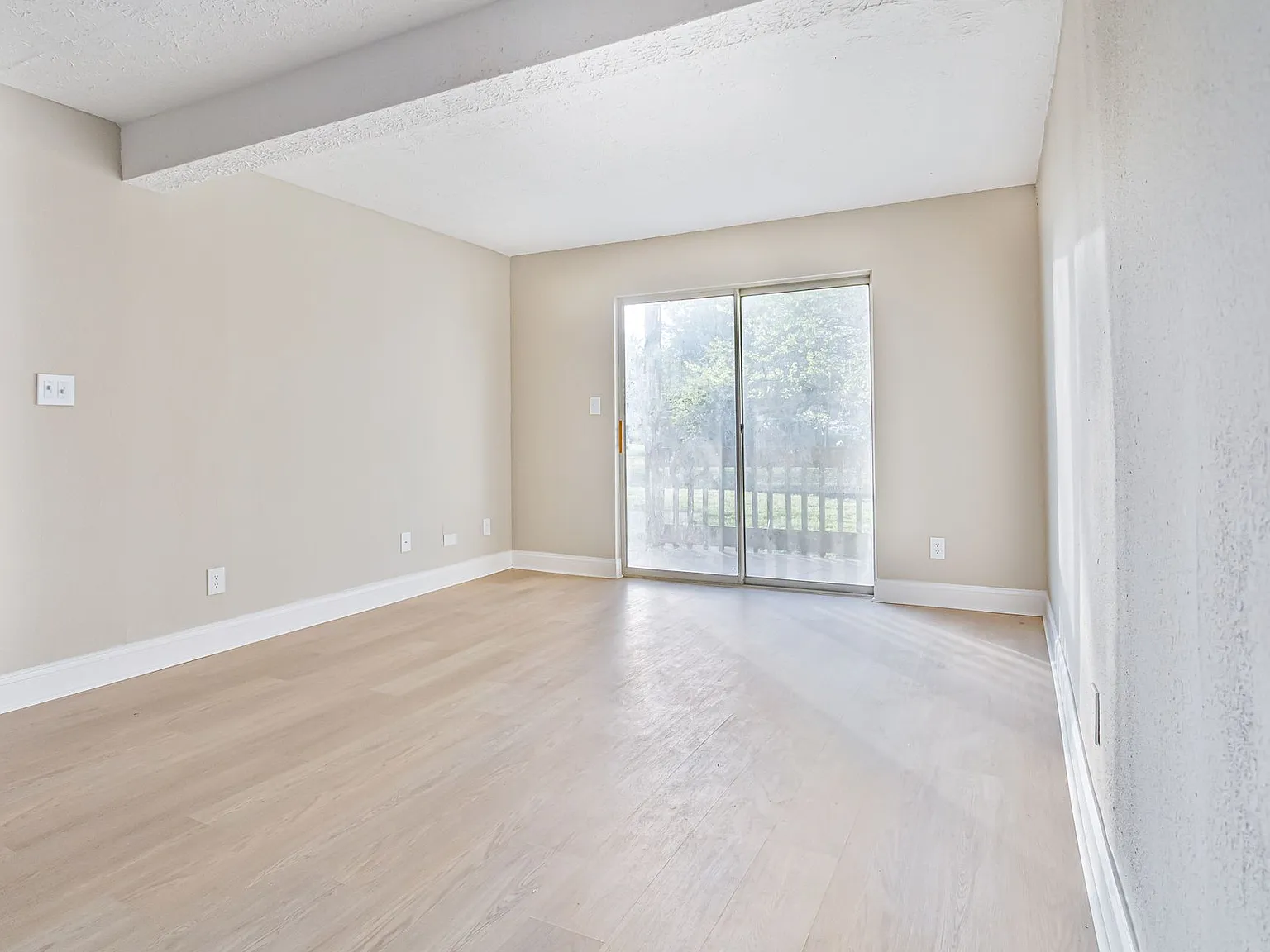 The Eastern Apartments — Photo 2