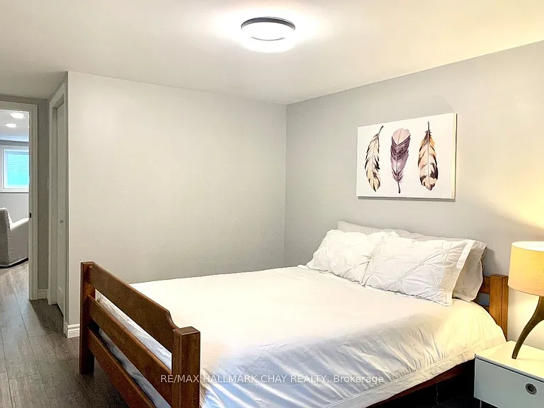 11 Daphne Cres #LOWER — Photo 9