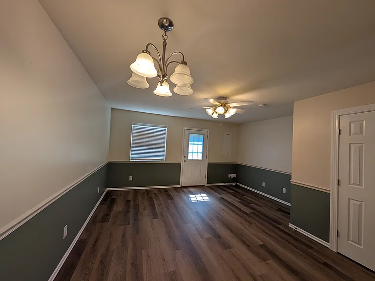 3003 E 4th Ave #14 — Photo 14