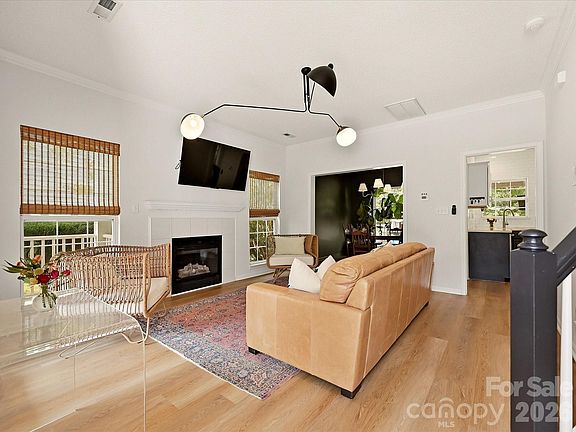 3rd image of 6315 Revlock Ct
