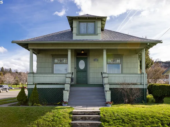 1022 E 12th St, The Dalles, OR 97058