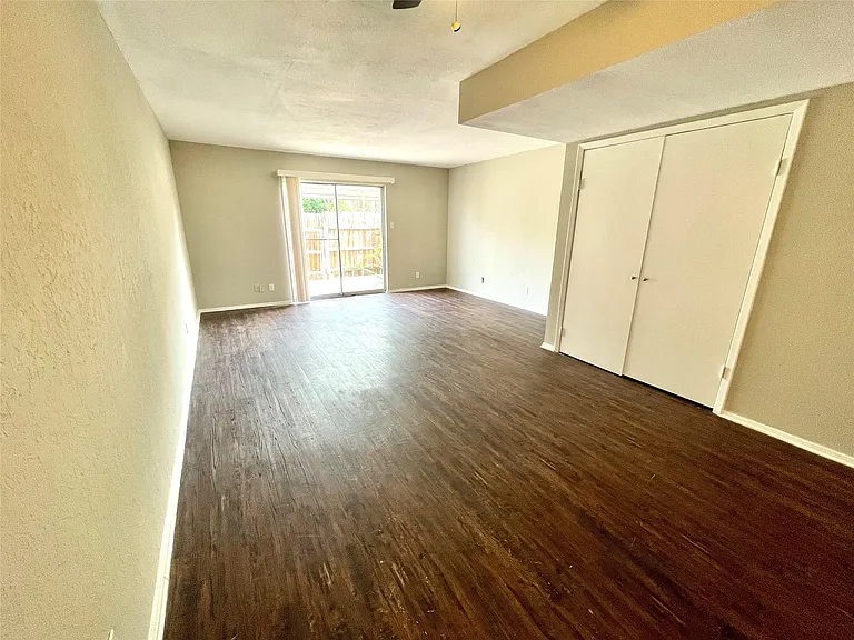 3813 Coates Cir — Photo 15