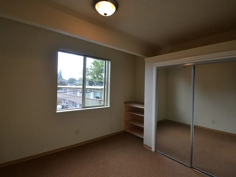 648 E 17th Ave #1-20 — Photo 13