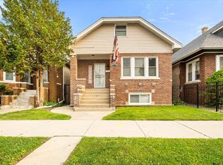 5011 W Deming Pl, Chicago, IL 60639