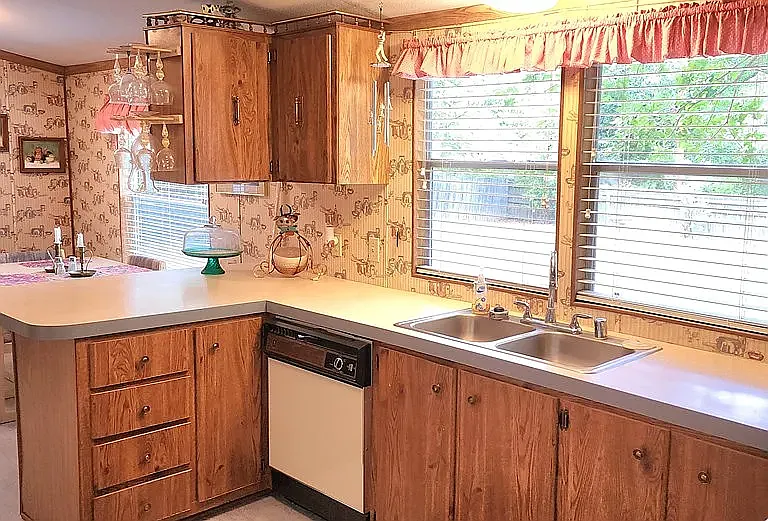 3 bed, 1568 sqft, $1,570 — Photo 4