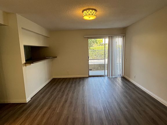 5th image of 515 W Duarte Rd #24