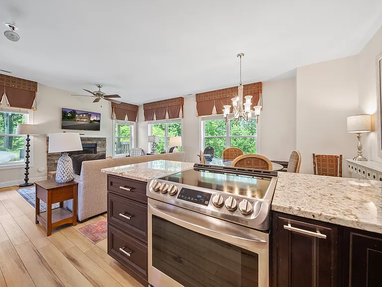 327 E Holly Ridge Rd — Photo 12