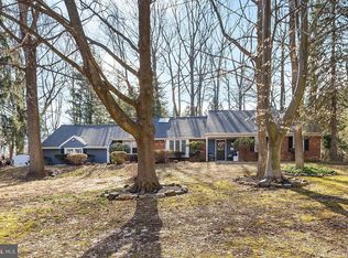 155 Saint Johns Dr, Glen Mills, PA 19342