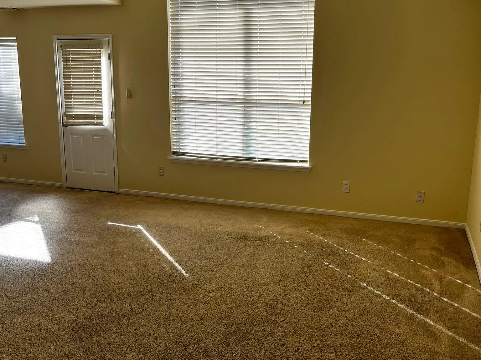 3 bed, 2.5 bath, 1751 sqft, $1,995 — Photo 4