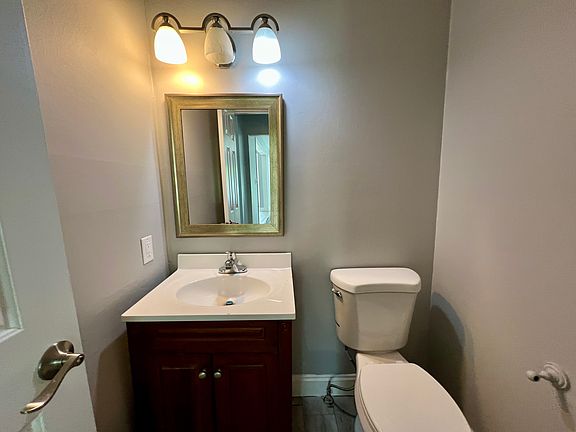 5th image of 25107 Wildwood Dr