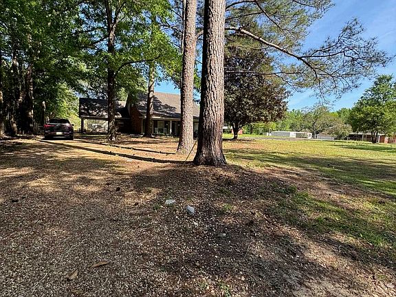 2nd image of 6949 Narrow Lane Rd