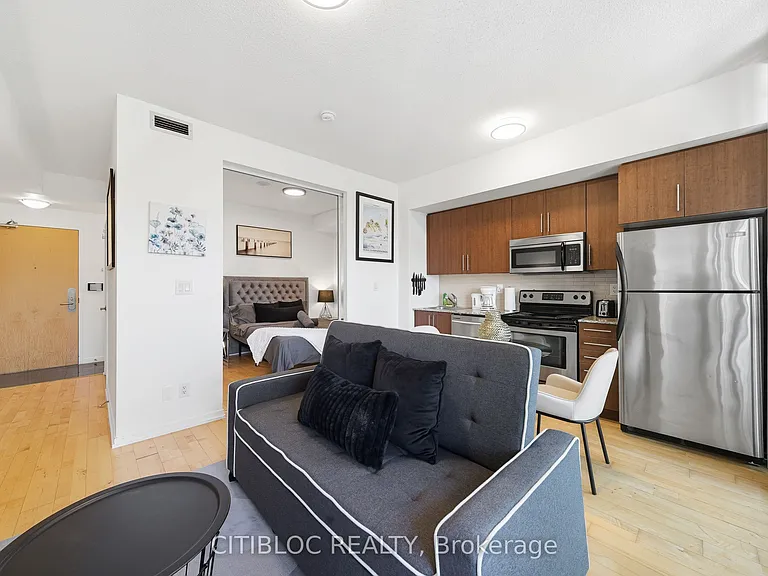 65 Bremner Blvd #4007 — Photo 20