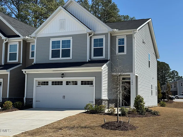 104 Jade Creek Dr — Photo 4