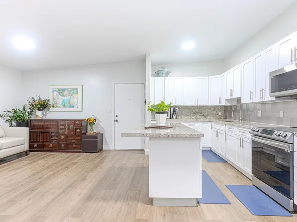 10675 W Clairmont Circle #202, Fort Lauderdale, FL 33321