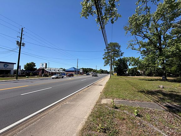 2nd image of 835 Us Highway 331 S