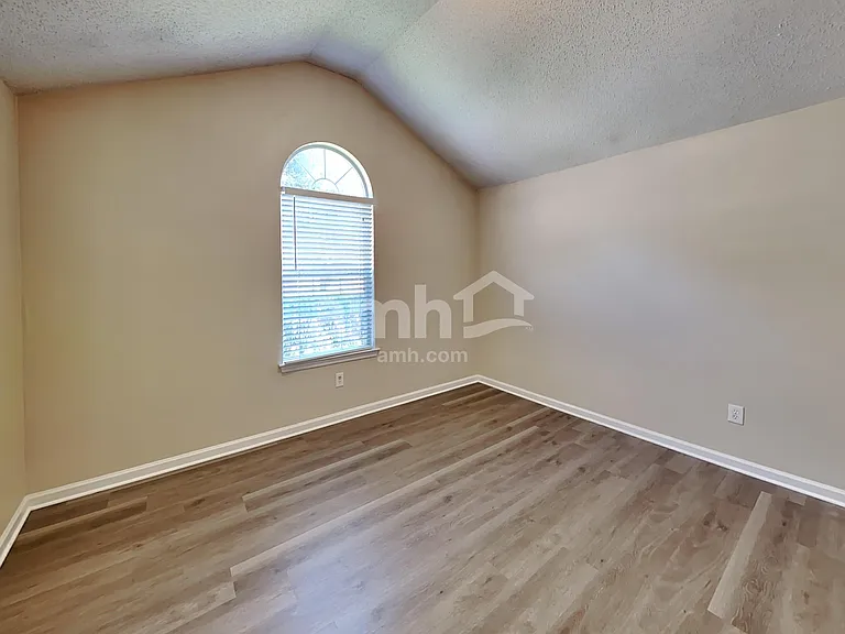 2921 Knoll View Pl — Photo 16
