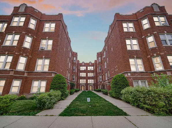4834 W Henderson St APT 1B, Chicago, IL 60641