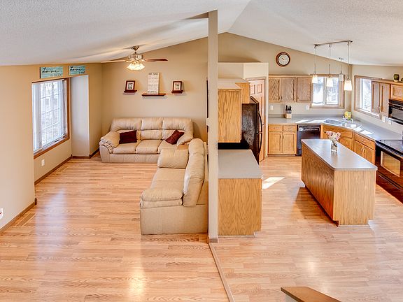 5th image of 9591 Mill Trail Ln