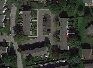 937 Cardiff Ct, Schaumburg, IL 60194