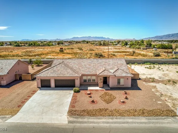 4621 Honey Locust Dr, Pahrump, NV 89061