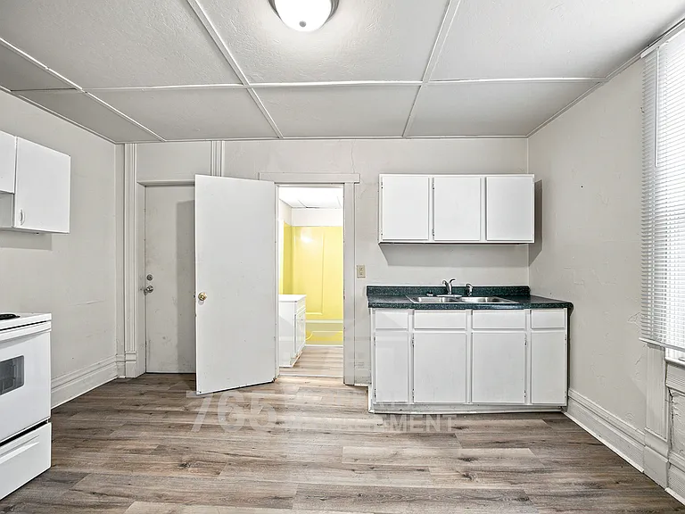 603 S Main St #2 — Photo 7