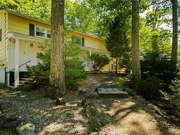 2nd image of 15 Pond Ln