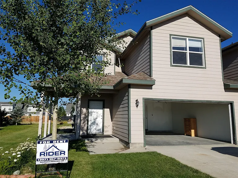 402 Par Ave — Photo 3