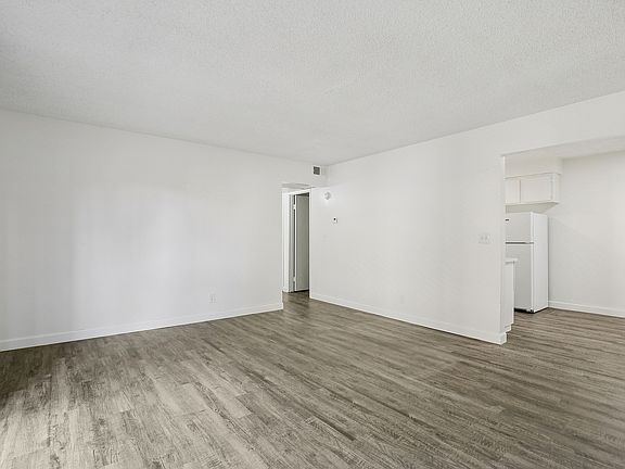 3rd image of 4775 Topaz St #1