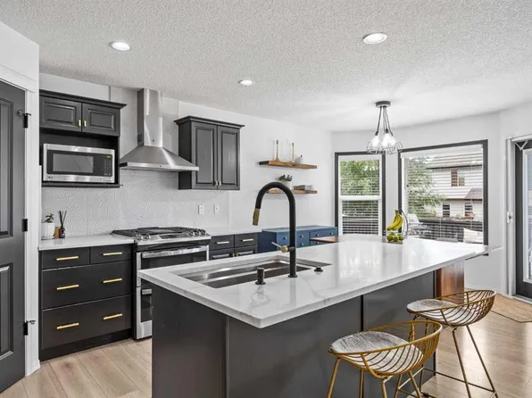 164 N Silverado Range Close SW, Calgary, AB T2X 0C2