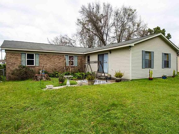 3rd image of 9318 N Palafox St #A