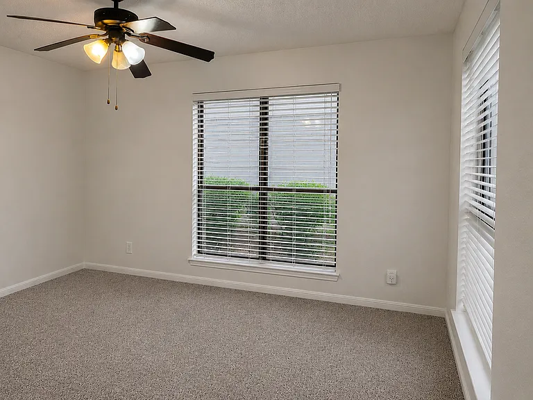 Unit 212 1 Bed/bath now available!