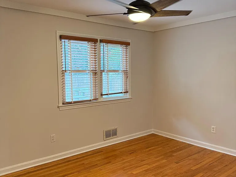 7915 Fairfax Rd — Photo 8